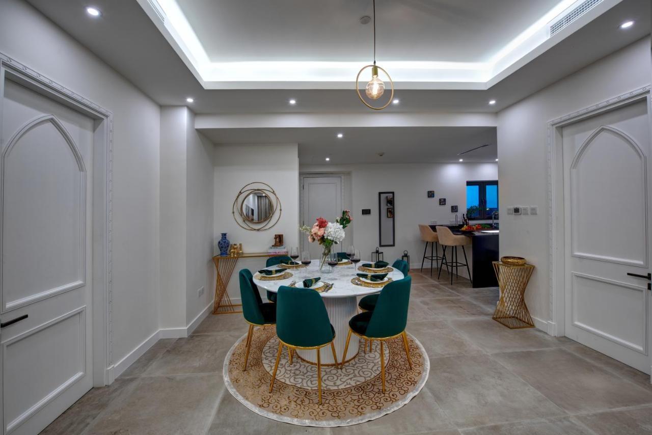Апартаменти Durrani Homes - Arabian Luxury At Souk Al Bahar Besides Burj Khalifa & Mall Дубай