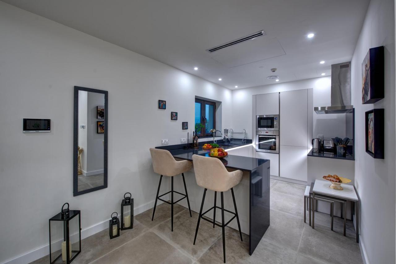 Durrani Homes - Arabian Luxury At Souk Al Bahar Besides Burj Khalifa & Mall * Дубай