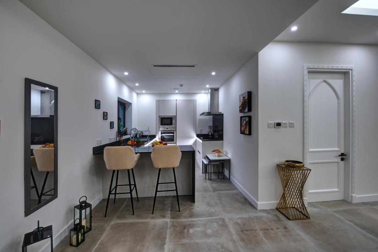 Durrani Homes - Arabian Luxury At Souk Al Bahar Besides Burj Khalifa & Mall * Дубай
